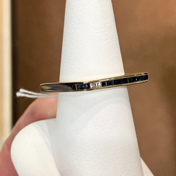 Sapphire And Diamond Gold Ring - Picture 6 of 7